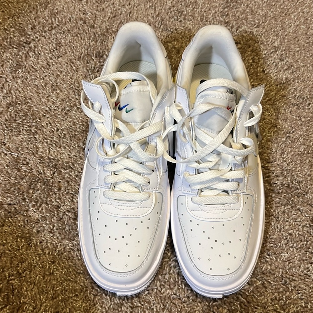 White Nike Air Force 1 Fontanka